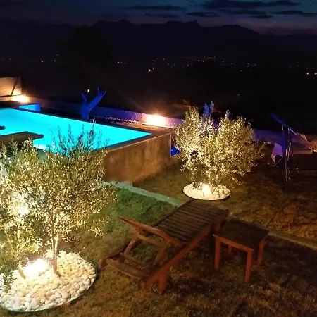 Cragos With Swimming Pool *